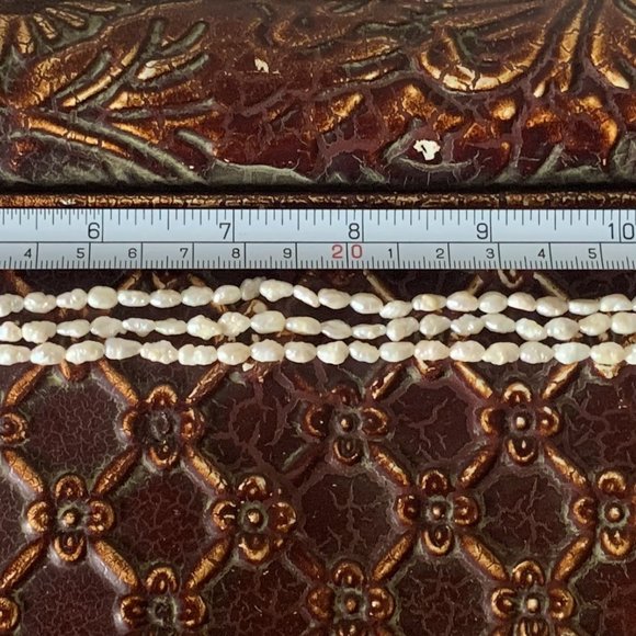 Vintage, 3 String Genuine Pearl Choker Necklace - Picture 8 of 9